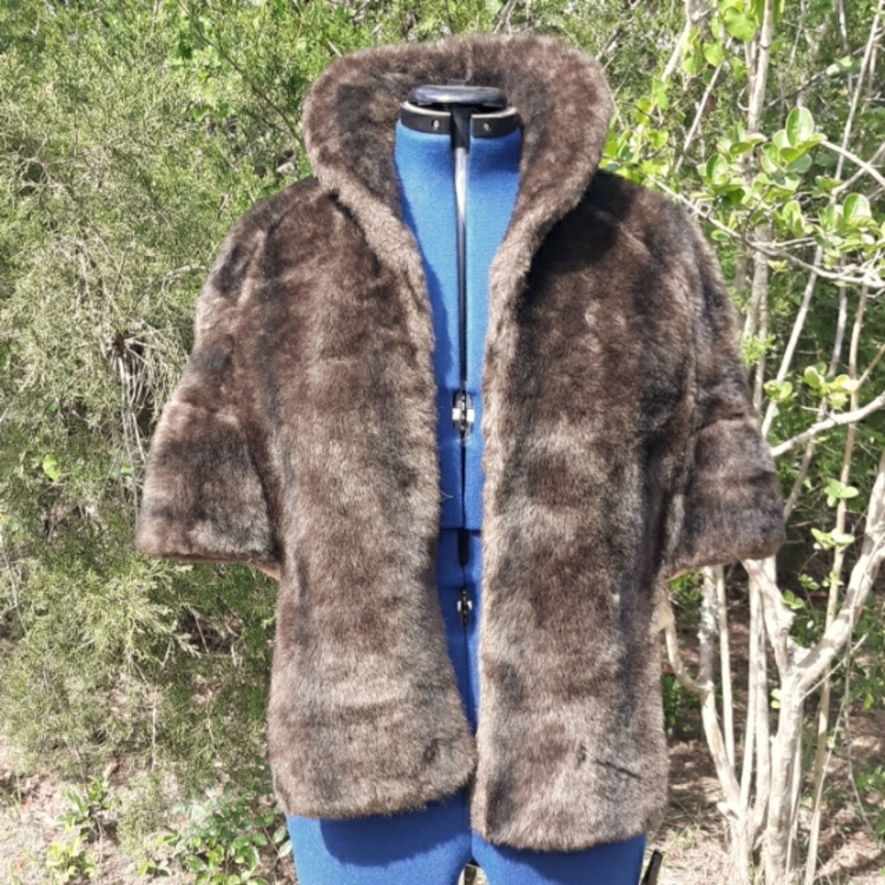 Vintage Regina Glenara by Glenoit Faux Fur Stole